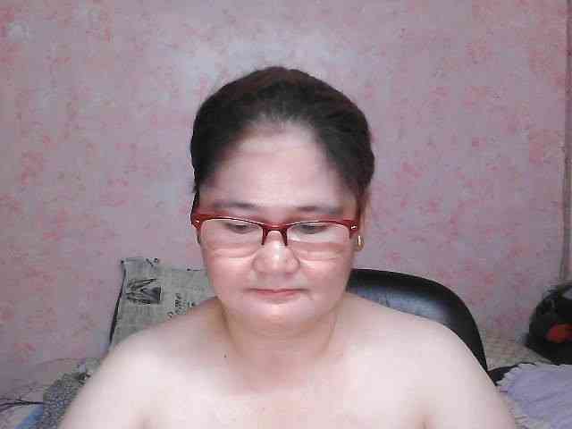 NICEtitspinay webcam