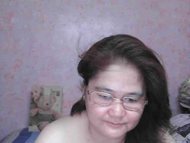NICEtitspinay webcam