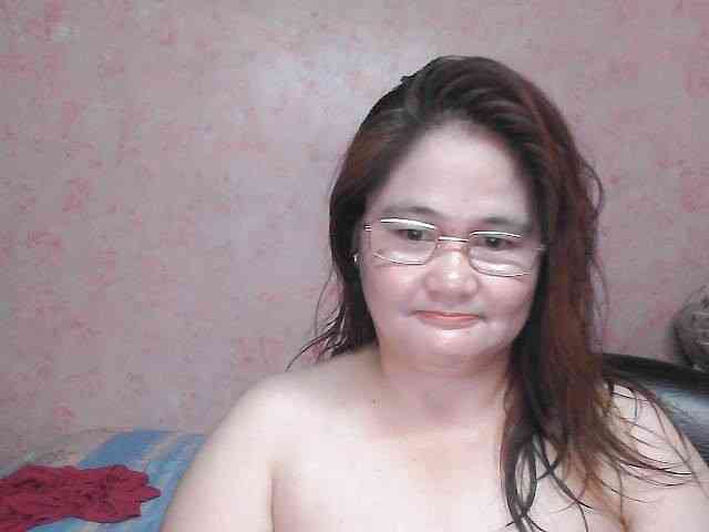 NICEtitspinay webcam