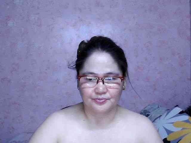 NICEtitspinay webcam
