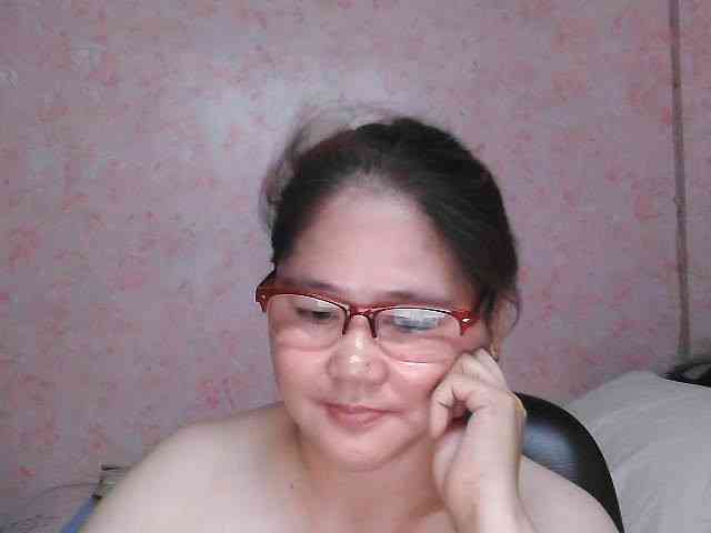 NICEtitspinay webcam