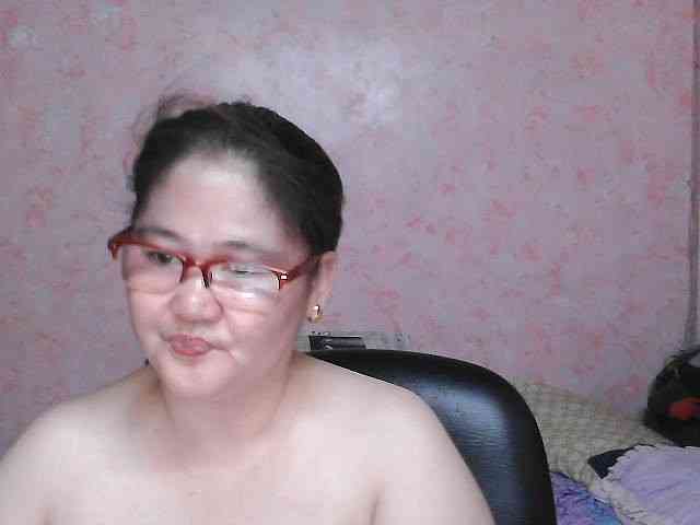 NICEtitspinay webcam