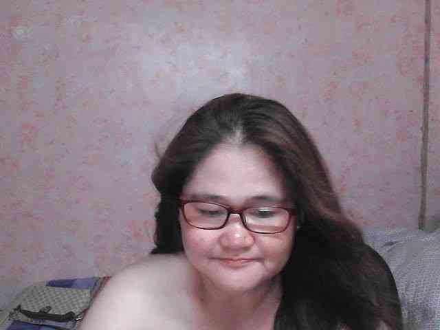 NICEtitspinay webcam