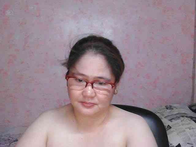 NICEtitspinay webcam