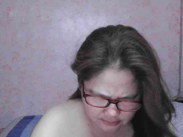 NICEtitspinay webcam