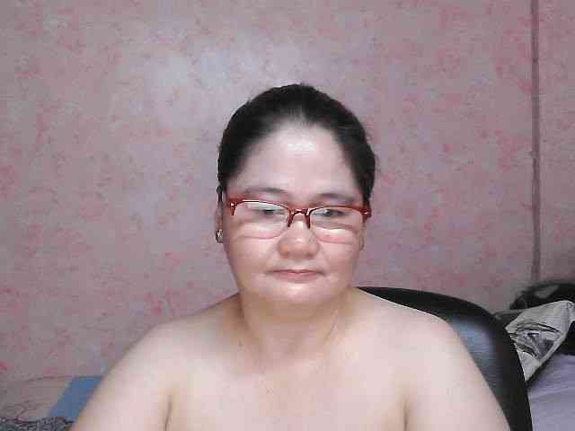 NICEtitspinay webcam