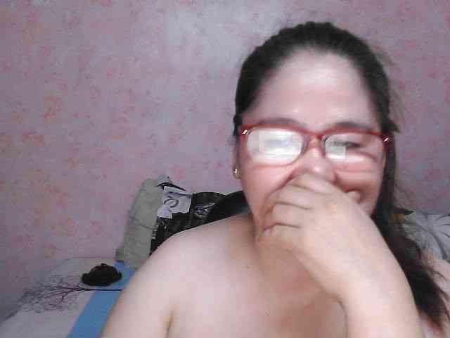 NICEtitspinay webcam