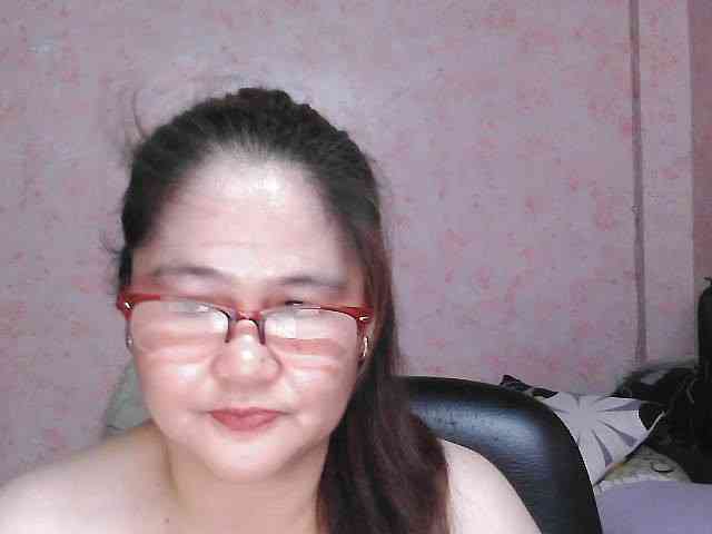 NICEtitspinay webcam