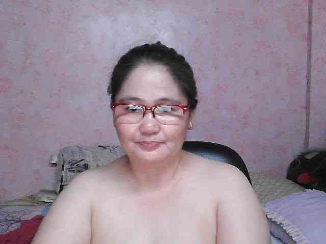 NICEtitspinay webcam