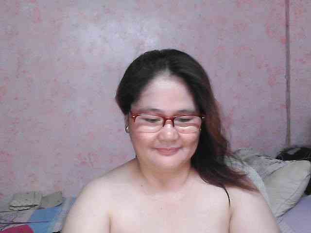 NICEtitspinay webcam