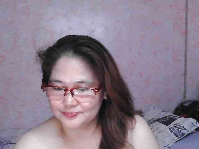 NICEtitspinay webcam