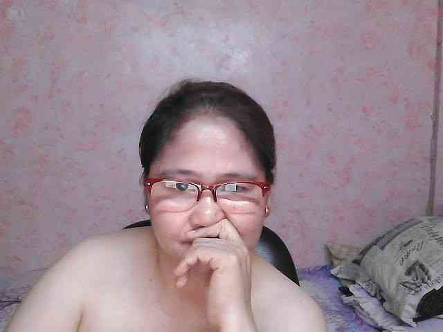 NICEtitspinay webcam