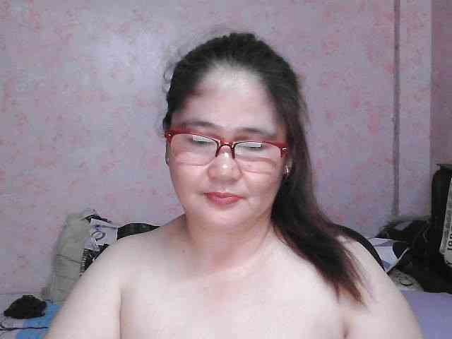 NICEtitspinay webcam