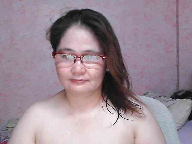 NICEtitspinay webcam