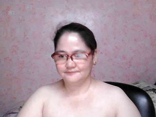 NICEtitspinay webcam