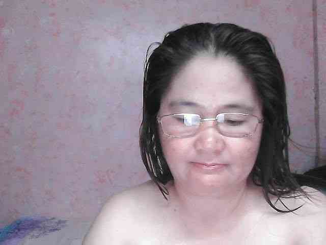 NICEtitspinay webcam