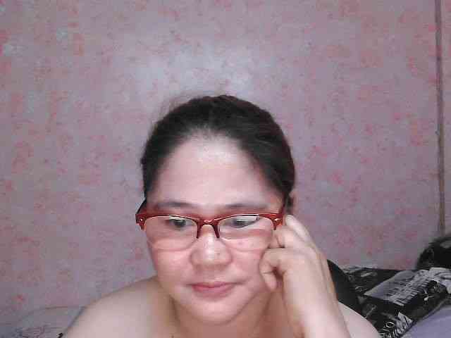 NICEtitspinay webcam