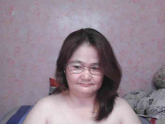 NICEtitspinay webcam