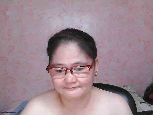 NICEtitspinay webcam