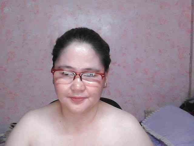 NICEtitspinay webcam