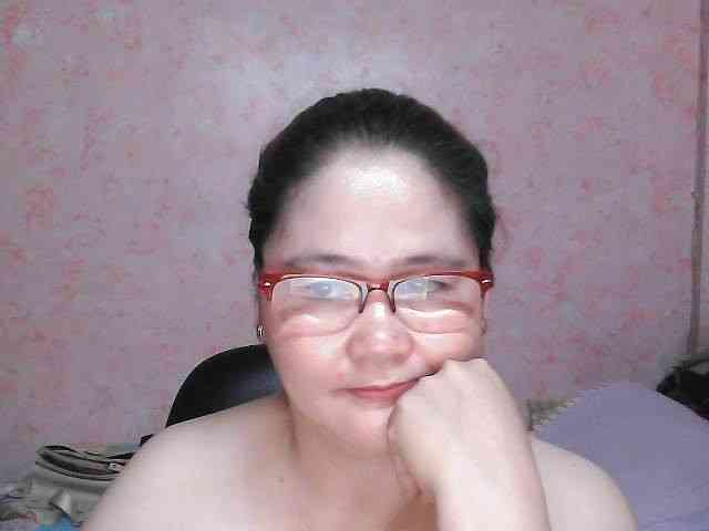 NICEtitspinay webcam