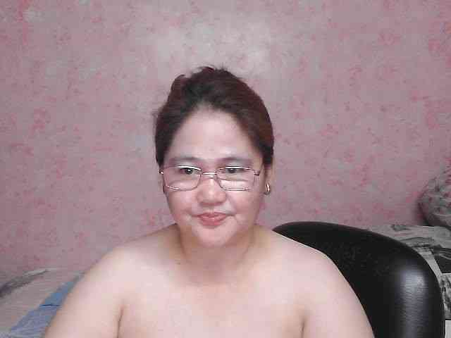 NICEtitspinay webcam