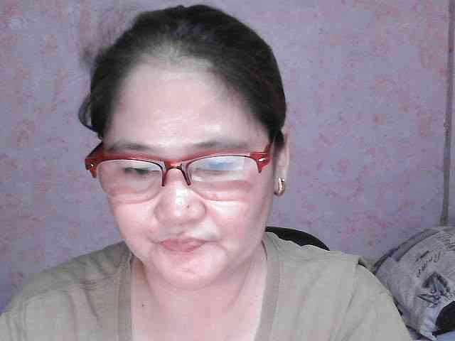 NICEtitspinay webcam