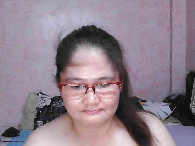 NICEtitspinay webcam