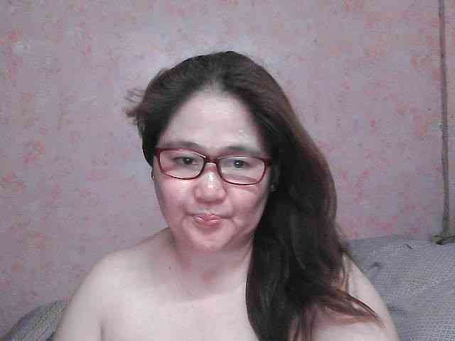 NICEtitspinay webcam