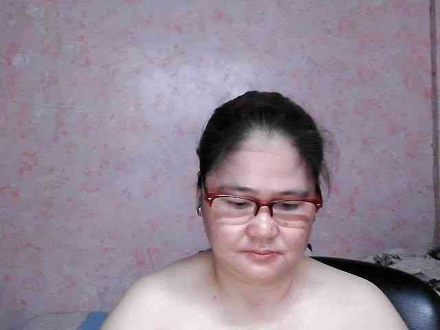 NICEtitspinay webcam