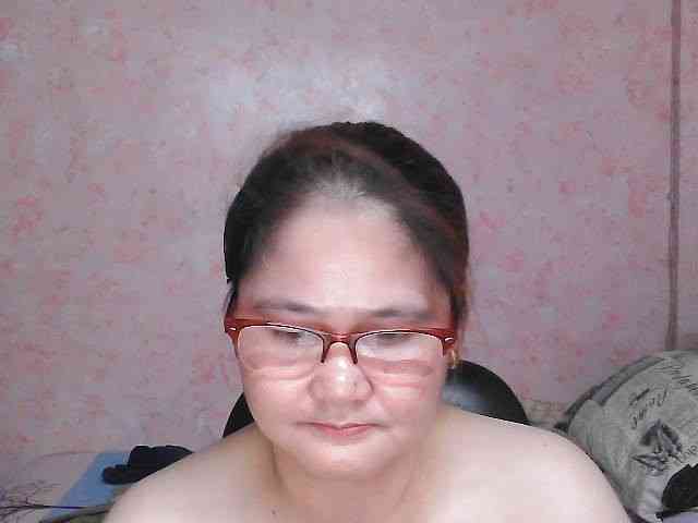 NICEtitspinay webcam