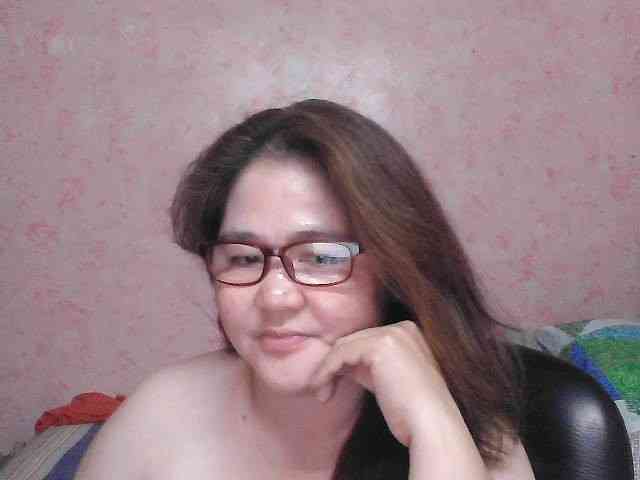 NICEtitspinay webcam