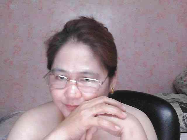 NICEtitspinay webcam