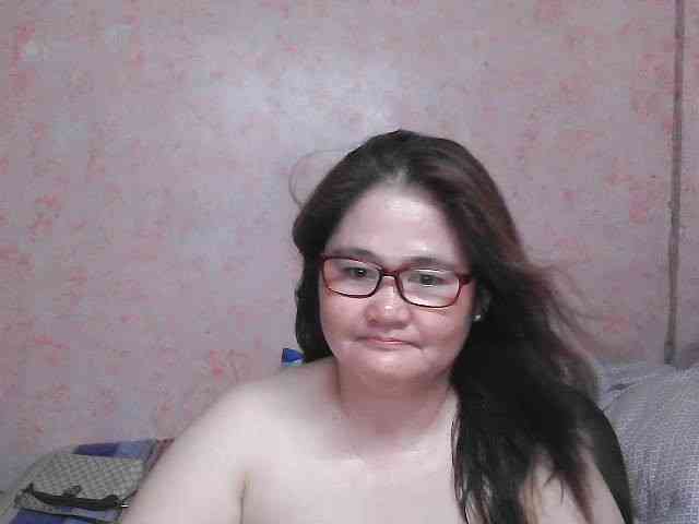 NICEtitspinay webcam