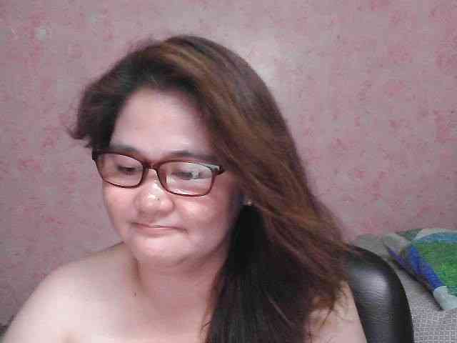 NICEtitspinay webcam