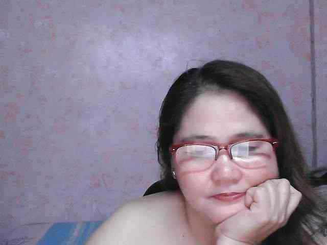 NICEtitspinay webcam