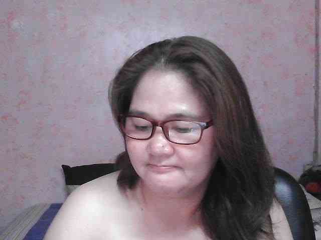 NICEtitspinay webcam