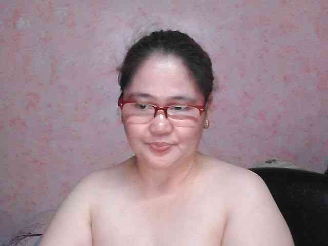 NICEtitspinay webcam