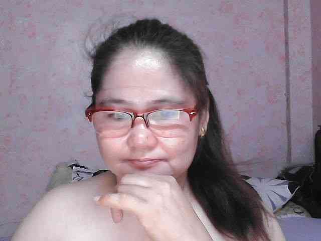 NICEtitspinay webcam