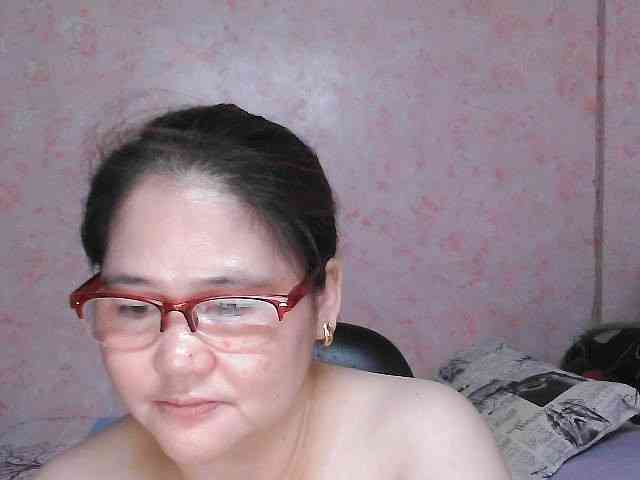NICEtitspinay webcam