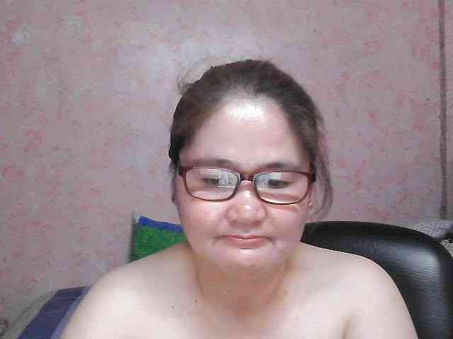 NICEtitspinay webcam