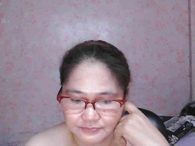 NICEtitspinay webcam