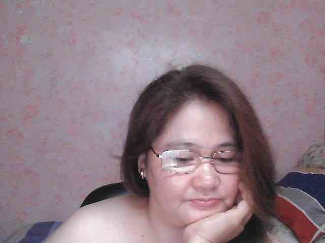 NICEtitspinay webcam