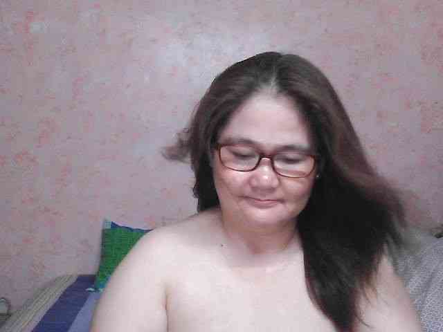 NICEtitspinay webcam