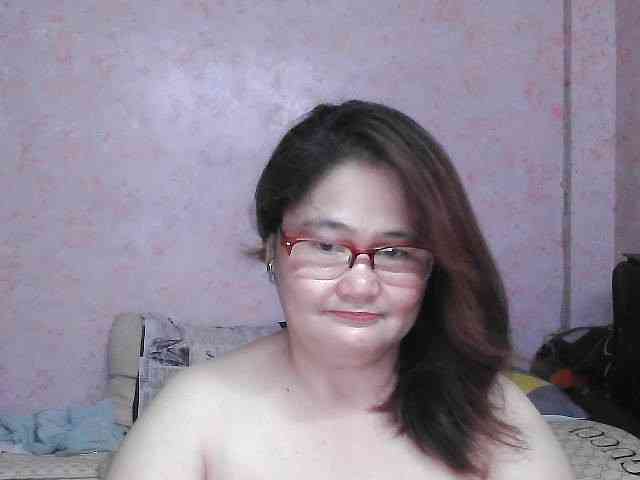 NICEtitspinay webcam