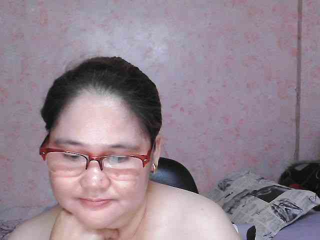 NICEtitspinay webcam