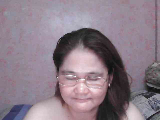 NICEtitspinay webcam