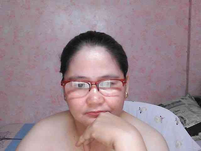 NICEtitspinay webcam