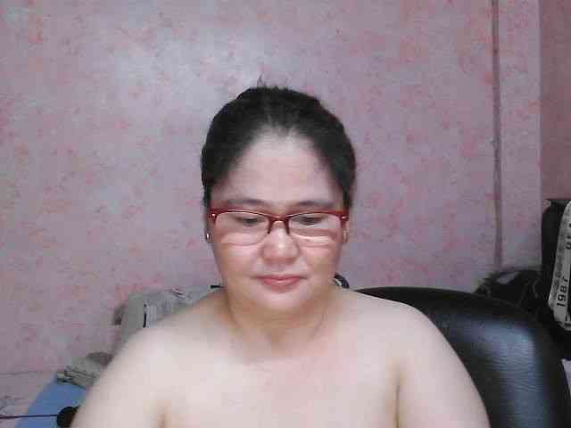 NICEtitspinay webcam