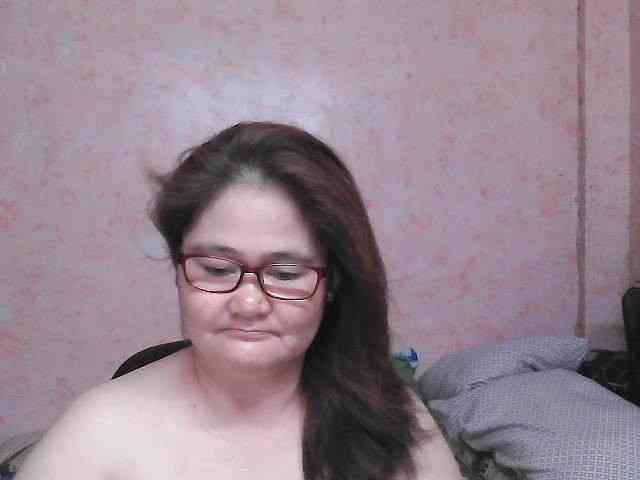 NICEtitspinay webcam